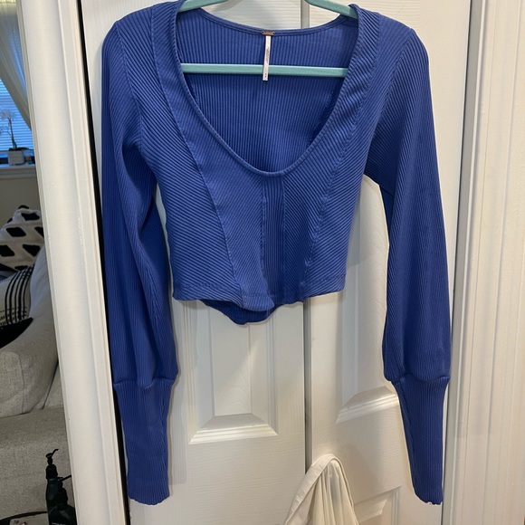 Free People Cropped Blue / Purple cropped sweater top M - Picture 3 of 3